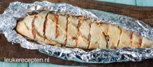 pizza-stokbrood-van-de-BBQ - leukerecepten.nl