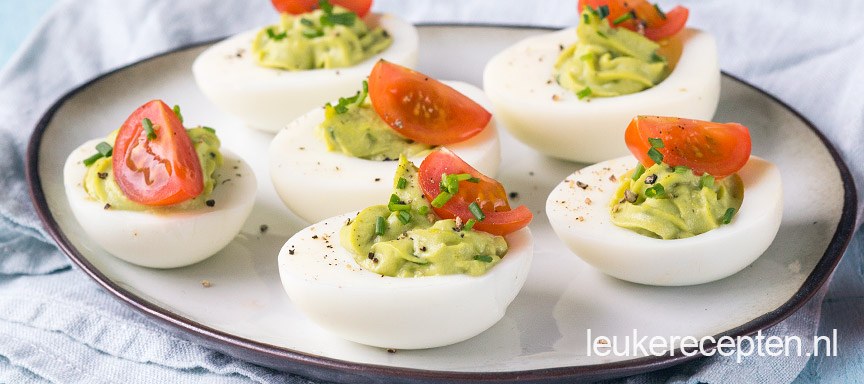 Gevulde eieren met avocado