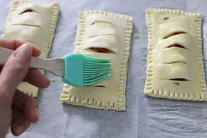 bladerdeegbroodjes pizza leukerecepten.nl