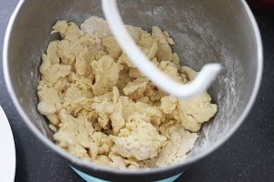 Abrikozen crumble gebak