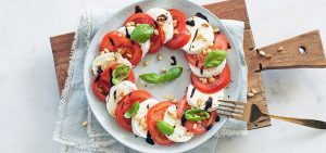 Salade caprese maken