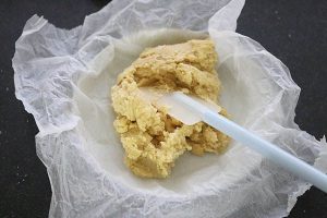 Boterkoek met appel en kaneel
