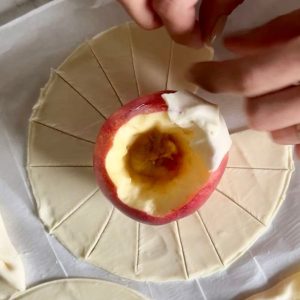 Appels in bladerdeeg stap 3