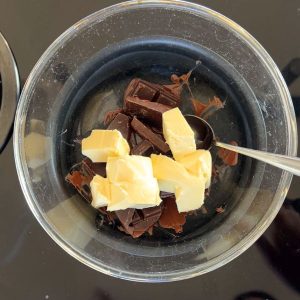 Brookies maken: brownie en cookie in 1 stap 2