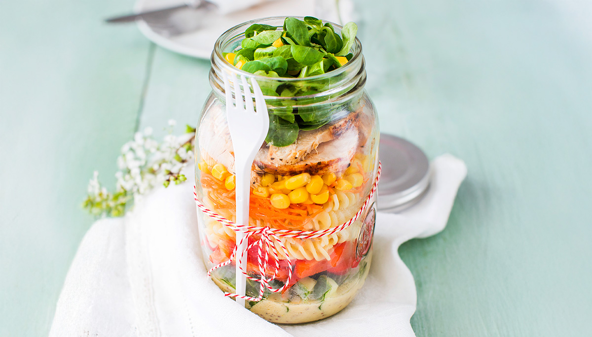 Salade in een pot: handig om mee te nemen