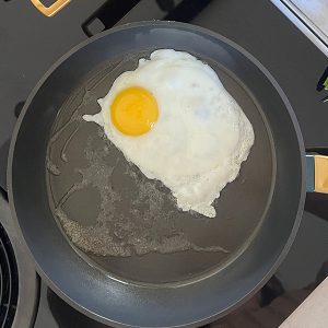 Croque madame met gebakken ei stap 3