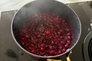 Cranberrysaus stap 2