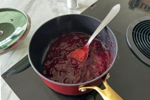 Cranberrysaus stap 3