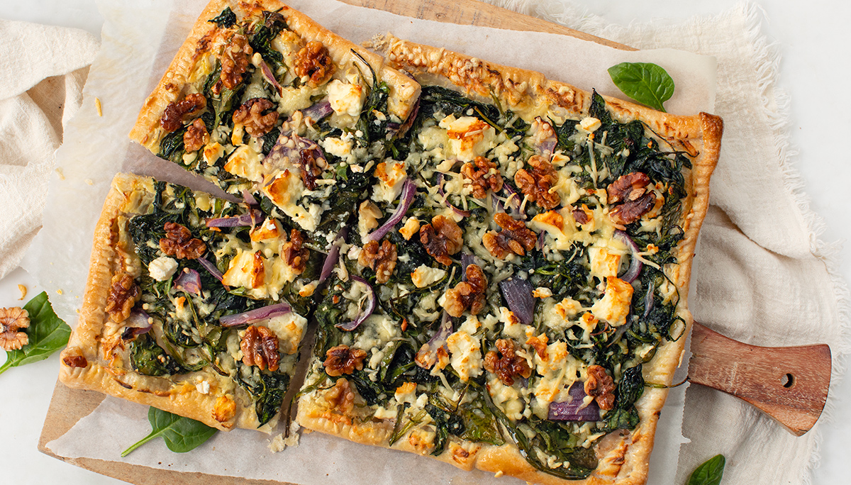 Plaattaart met spinazie en feta