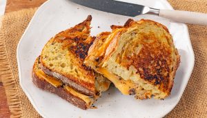 Truffel tosti met champignons maken