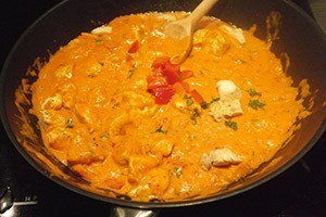 pasta with paprika sauce and chicken04
