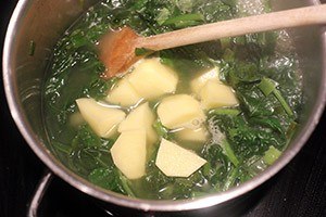spring onions spinach soup 01