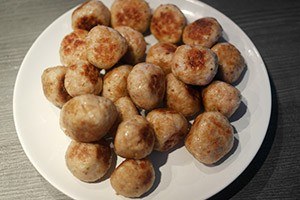 chicken balls with pak choi 01