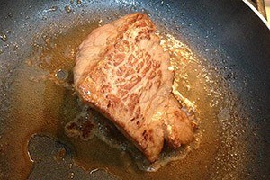 Steak with sage cream sauce 01 steak