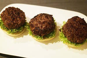 mini burgers with truffle mayonnaise 01