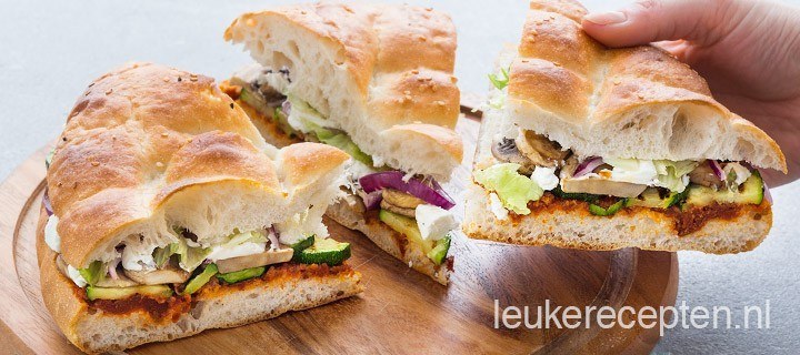 Turks brood sandwich met groenten