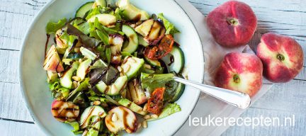 Salade met wilde perzik