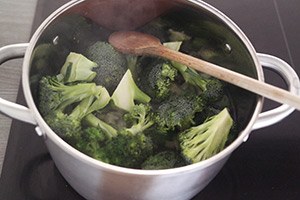 broccoli-mint soup-03.jpg