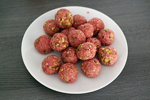couscous_pistachio balls_03.jpg