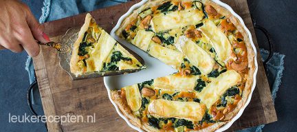 Quiche with spinach and brie