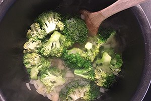 broccoli-spinaziesoep-stap-1.jpg