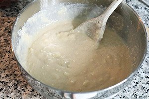 vanillemuffins-met-frambozen-en-pistachenoten-stap-2.jpg