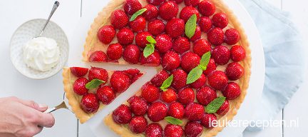 Strawberry pie with pastry cream