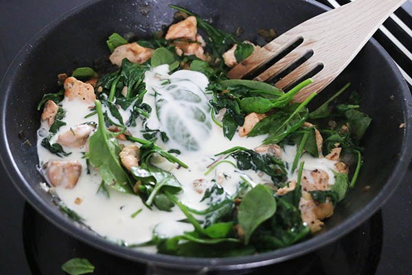 Pasta_with_salmon_spinach_04.jpg