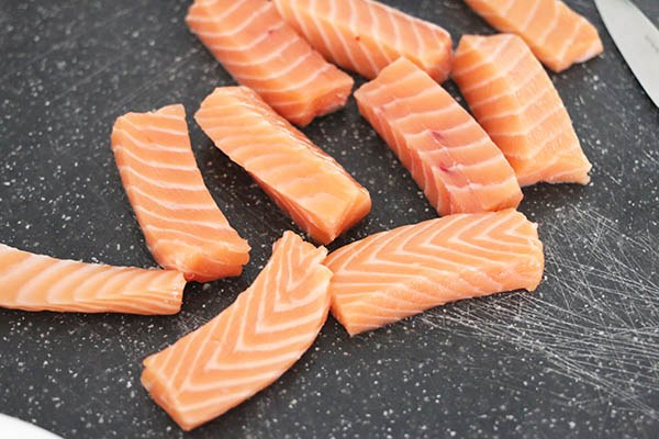 salmon_fishsticks_02.jpg