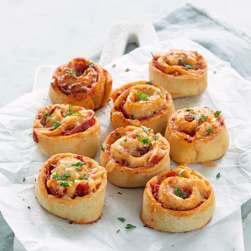 pizza-rolls-with-tomato-sauce_v2