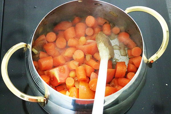 carrot soup_02.jpg
