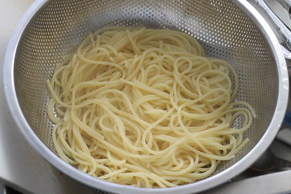 spaghetti_aglio_e_olio_04.jpg