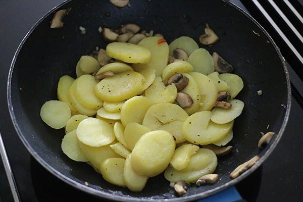 potato gratin-mushrooms-truffle-02.jpg