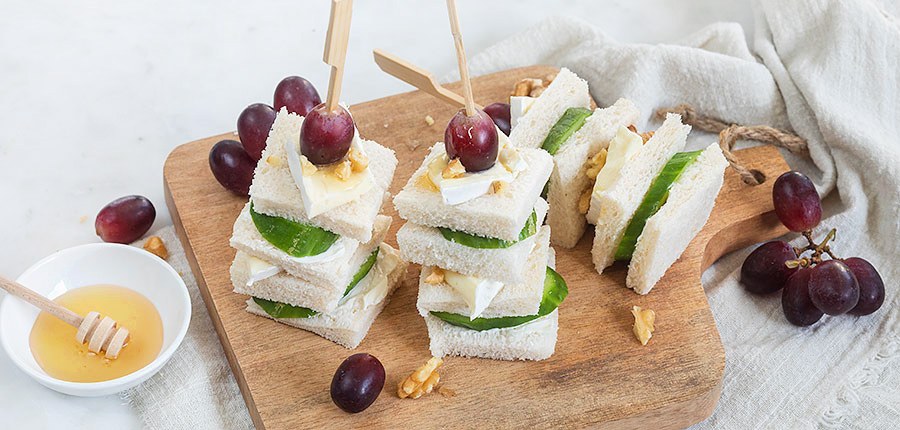 Mini sandwiches met brie