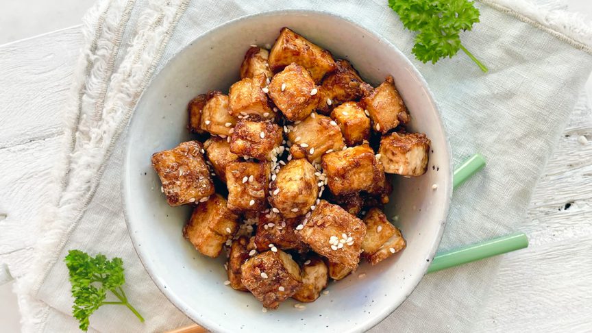 Tofu marineren en krokant bakken in 6 stappen